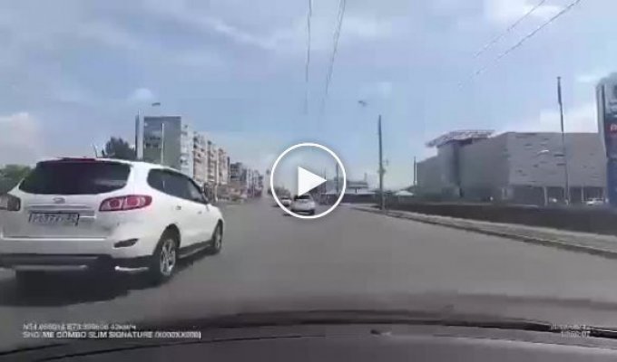 ДТП с участием трех автомобилей в Омске