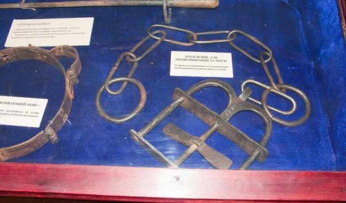 Музей Средневековых орудий пыток. (74 фото)