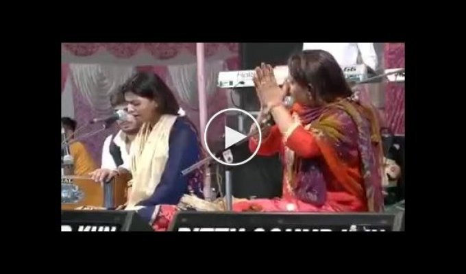 Веселая и энергичная песенка в исполнении девушек из Индии