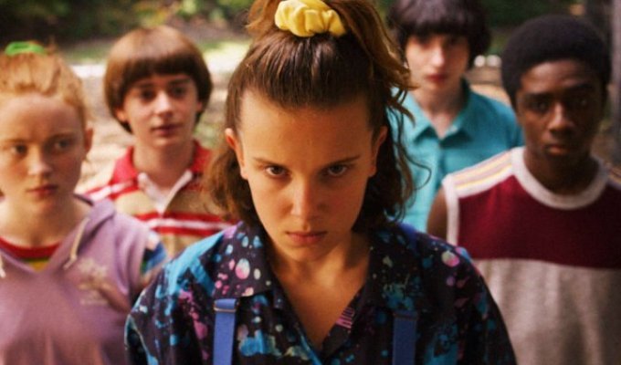 The star of the series "Stranger Things" Millie Bobby Brown celebrated her 20th birthday (11 photos)