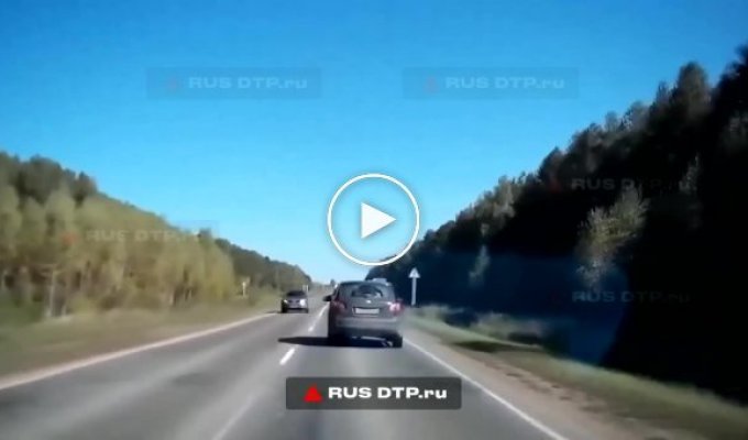 Classic accident with overtaking and turning