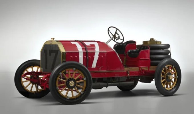 A 117-Year-Old Sports Car Will Be Put Up for Auction (21 photos)