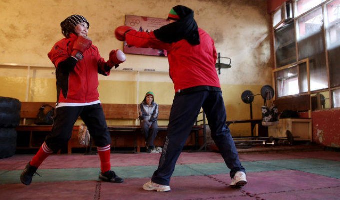 Афганские женщины-боксеры готовятся к Олимпийским играм 2016 (11 фото)
