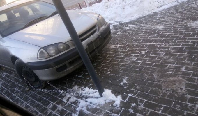 Когда способ избежать наказания за неправильную парковку не сработал (4 фото)