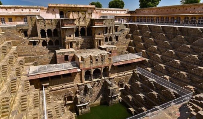 Chand Baori Stepwell – A Structure Worthy of the Wonder of the World (7 photos)