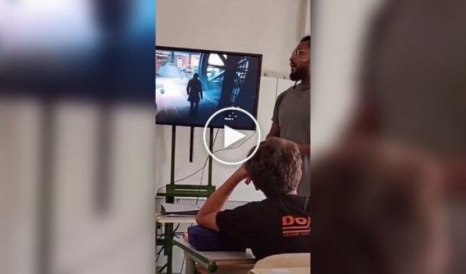 В Бразилии учитель истории показал промышленную революцию через Assassin’s Creed 's Creed, Бразилия, Видео, Люди, в мире, промышленная революция, учитель