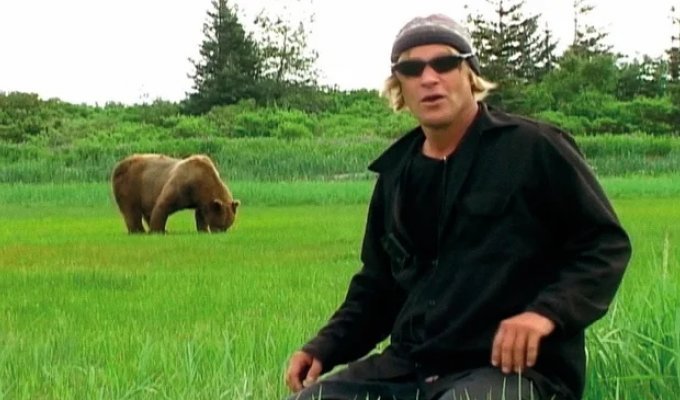 Why Bears Ate Their Friend, "Grizzly Man," Timothy Treadwell (9 photos)