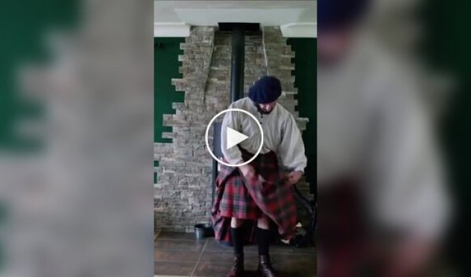 One of the reasons why guys are late for dates has been found: the principle of putting on a kilt was shared online