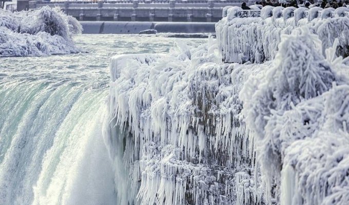 Ніагарський водоспад замерз і став схожим на Нарнію (9 фото + 2 відео)