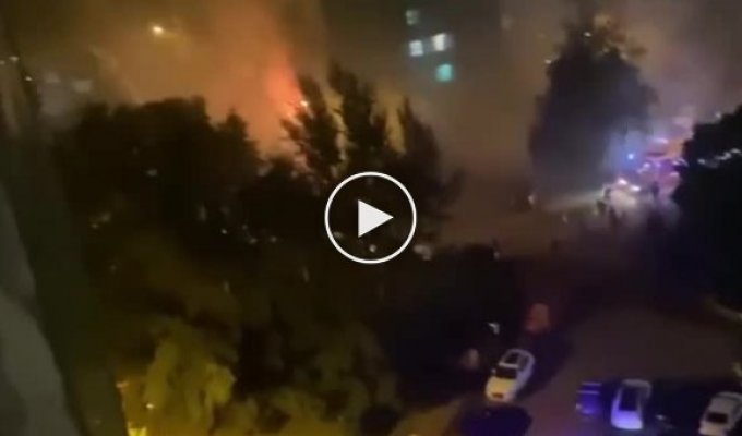 Ночью в Москве сгорел хостел в многоэтажном доме на улице Алма-Атинской