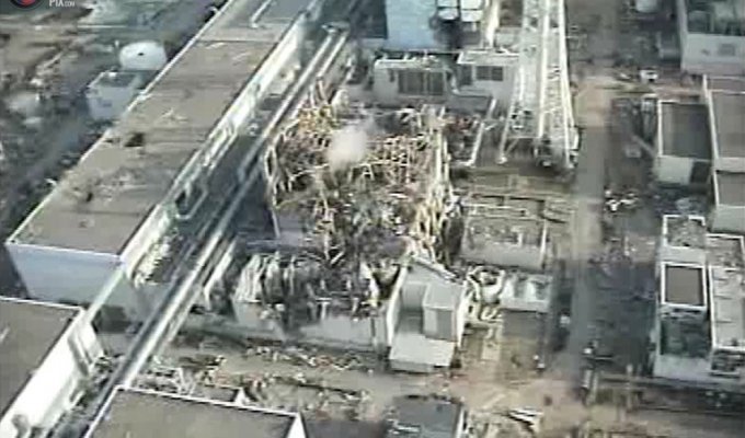 На АЭС Фукусима (38 фото)