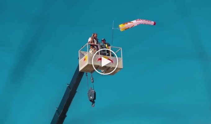 The assassin's leap became a reality: Red Bull athletes set a world record