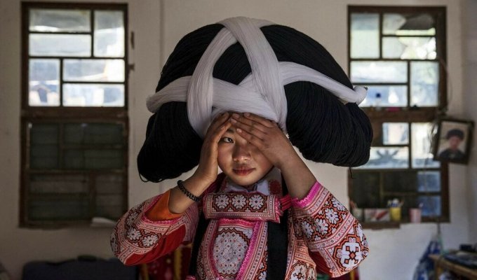 Китаянки носят парики из волос умерших предков. Зачем они это делают, и как это выглядит (12 фото)