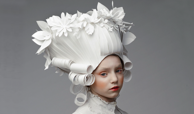 Российская художница создает потрясающие бумажные парики в стиле барокко (15 фото)