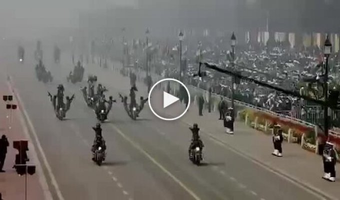A funny military parade in India