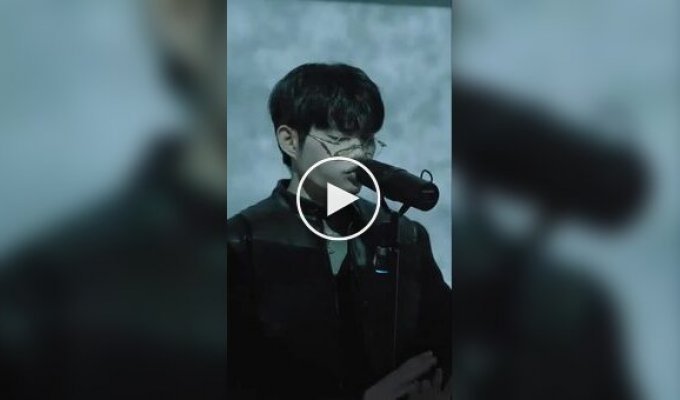 Talented Korean beatboxer