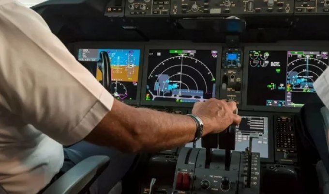 Пилот American Airlines поделился скриншотом зарплаты — у всех отвисла челюсть (4 фото)