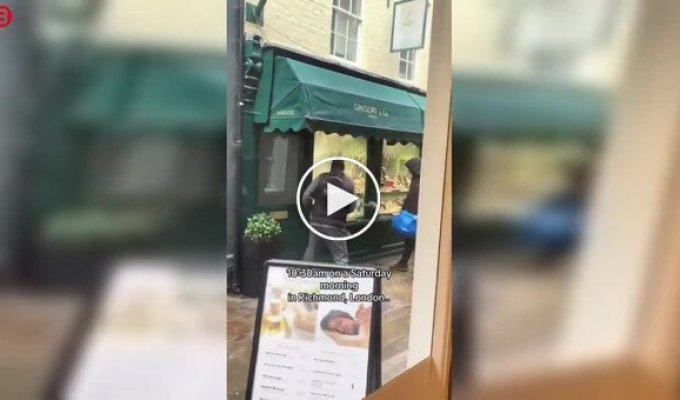 Днем при свидетелях: дерзкое ограбление семейного ювелирного магазина