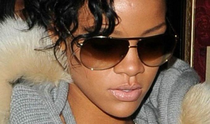 Rihanna в меховом (8 фото)
