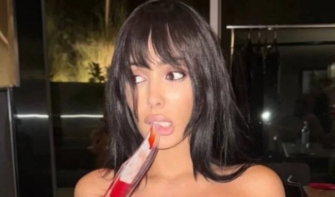 Редкие кадры: одетая Бьянка Цензори, которая приехала к родителям (5 фото)