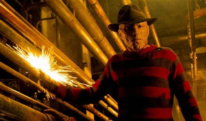 There’s a Reason Freddy Krueger’s Sweater Freaks You Out (16 Photos)