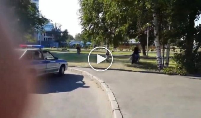 Русский мужик убегает от полиции
