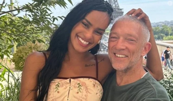 The girlfriend of 57-year-old Vincent Cassel is pregnant (3 photos)