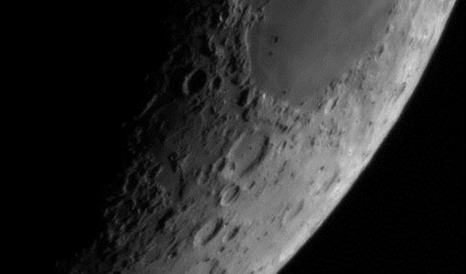 Видно ли в телескоп американский флаг на Луне, Марс и кольца Сатурна? (10 фото)