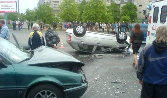 Аварія у Києві (13 фото)