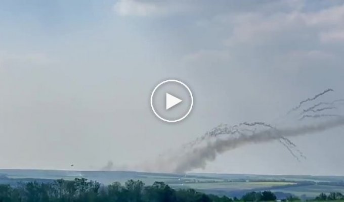 Пара українських СУ-25 насипає рашистам