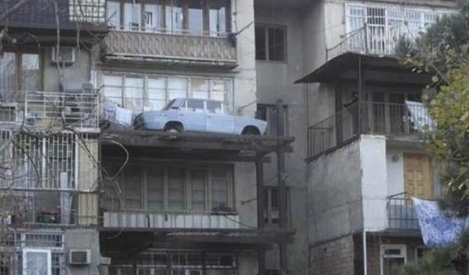 10 balconies that can tell a lot about their owners (12 photos)