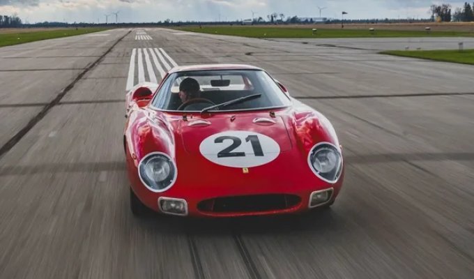 A Ferrari that won the 24 Hours of Le Mans and spent the rest of its life in a museum is to be sold for 25 million euros (29 photos)