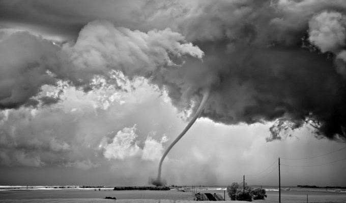 Смерчи и ураганы (14 фотографий)