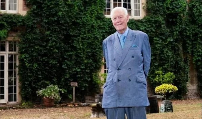 Вакансия дня: 79-летнему мультимиллионеру из Англии нужна девушка для рождения сына-наследника (4 фото)