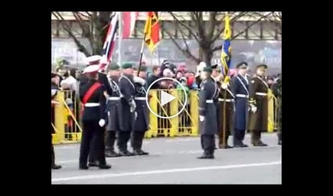 Военный парад 18 ноября 2013. Латвия, Рига