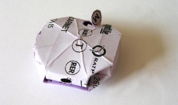 Paper figures, do it yourself. Step-by-step instructions