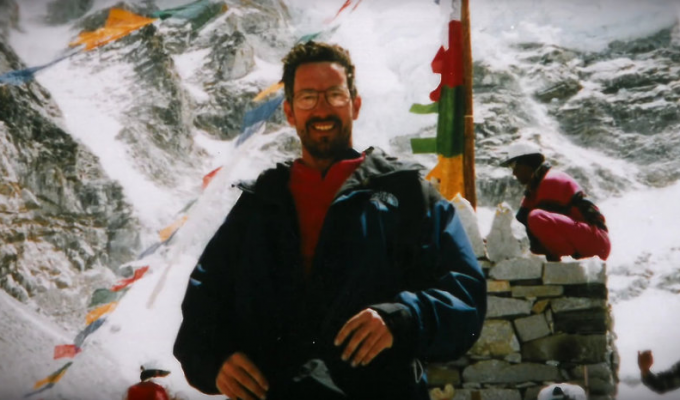 At the age of 50 he decided to climb Everest, but was abandoned there twice. The story of an unprecedented rescue (14 photos)