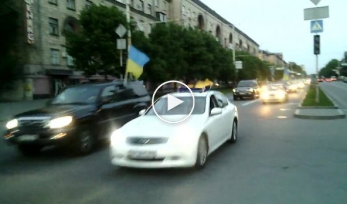 Автопробег в Запорожье за Единую Украину (майдан)