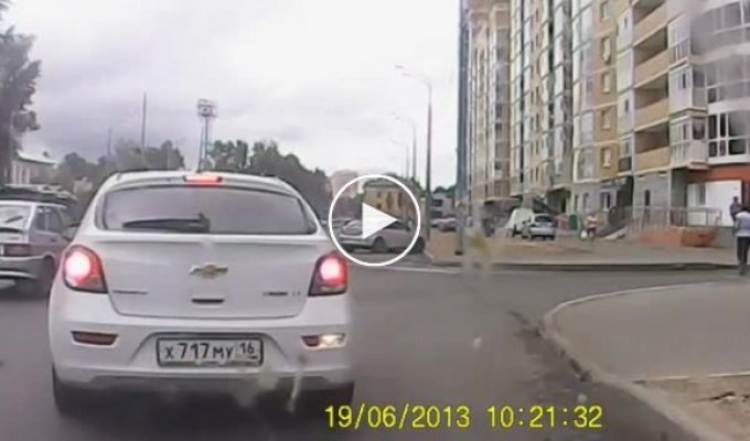 Как паркуются в Казани (маты)