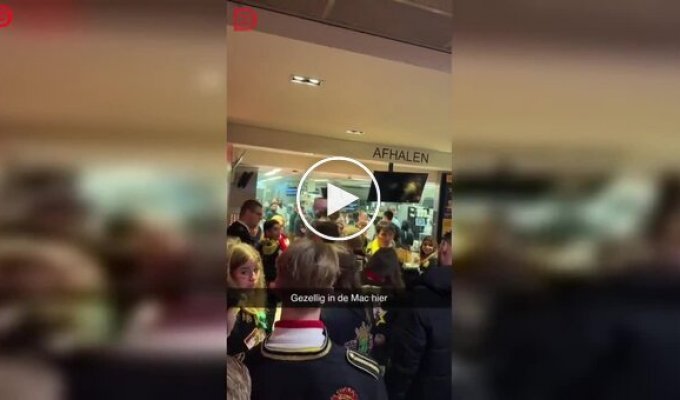 Агрессия в ресторане и полное спокойствие охранника