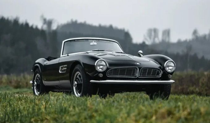 67-летний родстер BMW 507 хотят продать за 2 миллиона евро (31 фото)