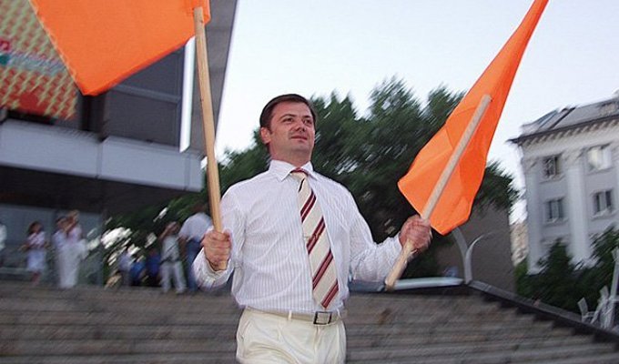 Кто этот оранжевый недокоммунист-регионал Медяник, который с Ефремовым родил "ЛНР"