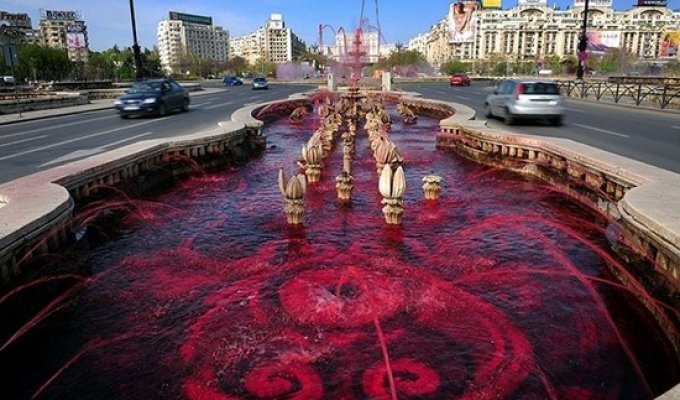 Кровавый фонтан в Будапеште (5 фотографий)