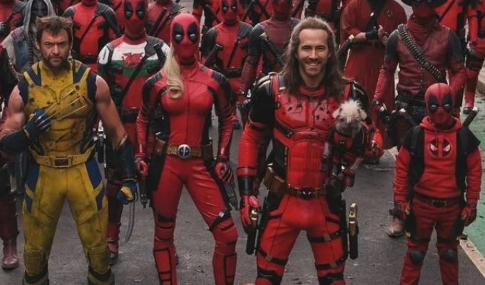 Ryan Reynolds and Hugh Jackman and their numerous stunt doubles on the set of "Deadpool and Wolverine" (9 photos)