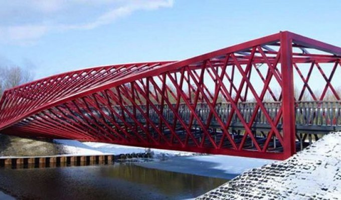 Мост Twist Bridge в Нидерландах (8 фотографий)