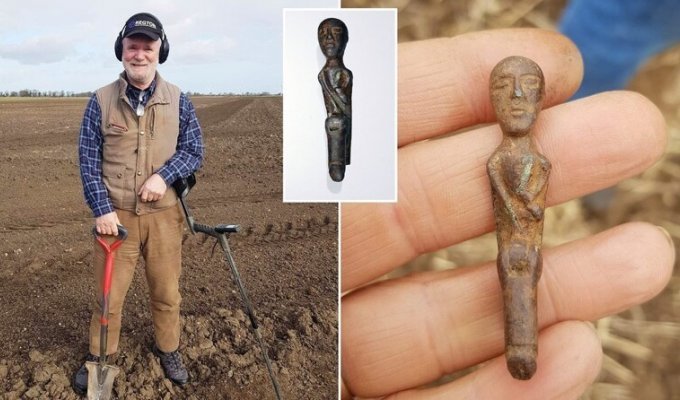 The Englishman found a 2000-year-old bronze figurine with a huge articulated phallus (4 photos)
