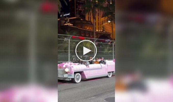 Победители «Формулы-1» доехали до подиума на машине из Lego