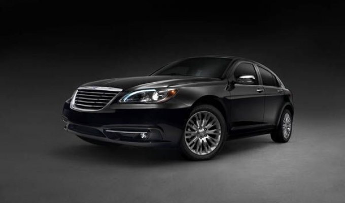 Первые изображения 2011 Chrysler 200