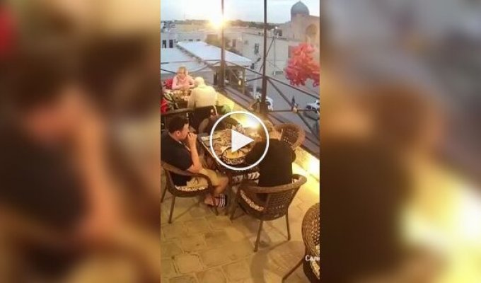 In Uzbekistan, a balloon seller nearly blew up tourists