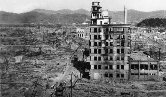 Хиросима и Нагасаки – падение атомной бомбы (55 фото)
